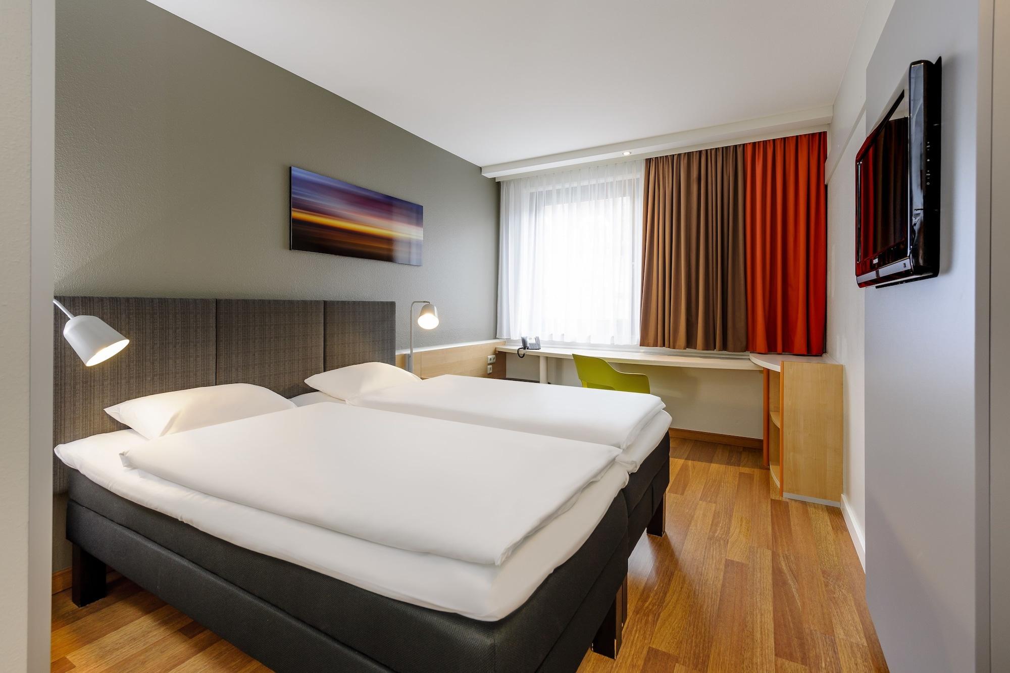 Ibis Hotel Frankfurt Messe West Франкфурт-на-Майне Экстерьер фото